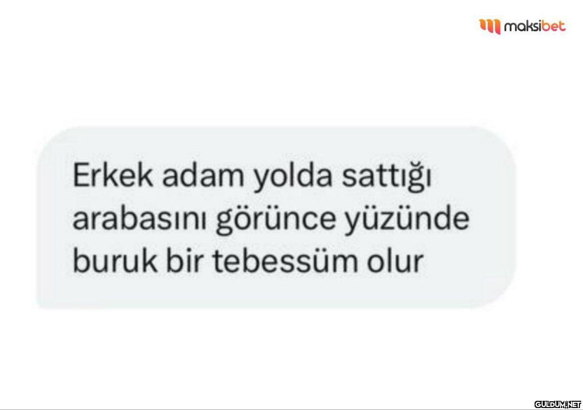 Erkek adam yolda sattığı...