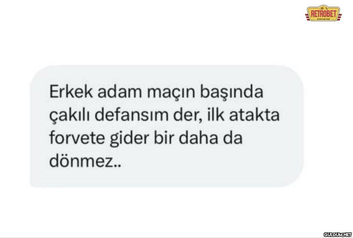 Erkek adam maçın başında...