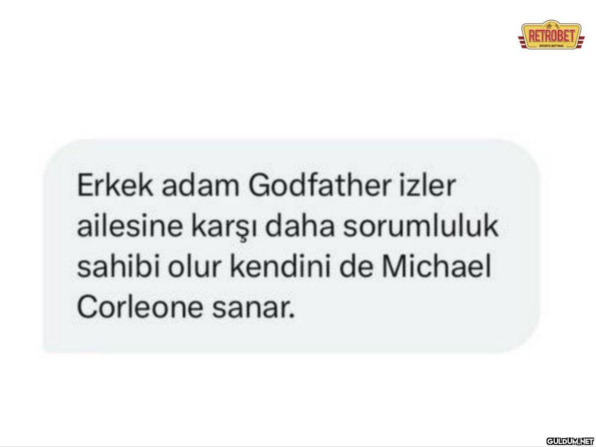 Erkek adam Godfather izler...
