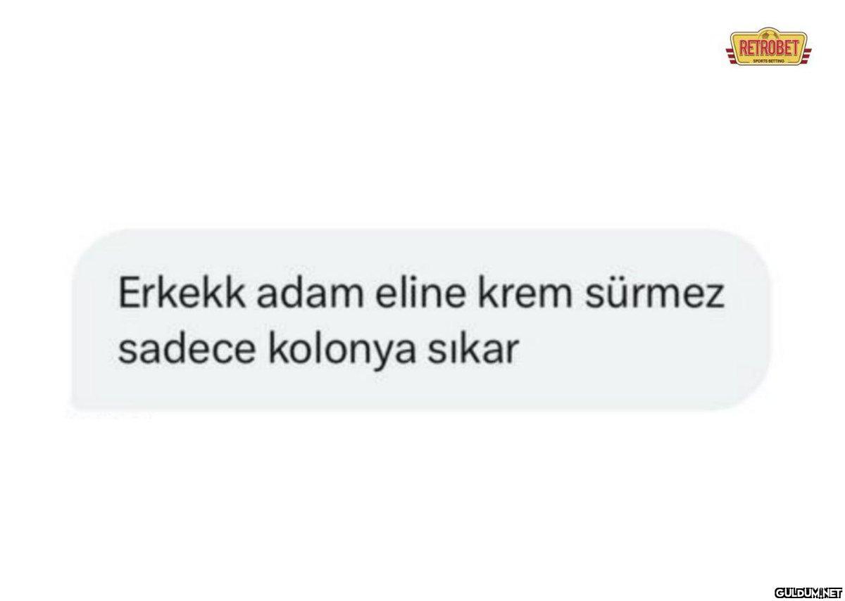 Erkekk adam eline krem...