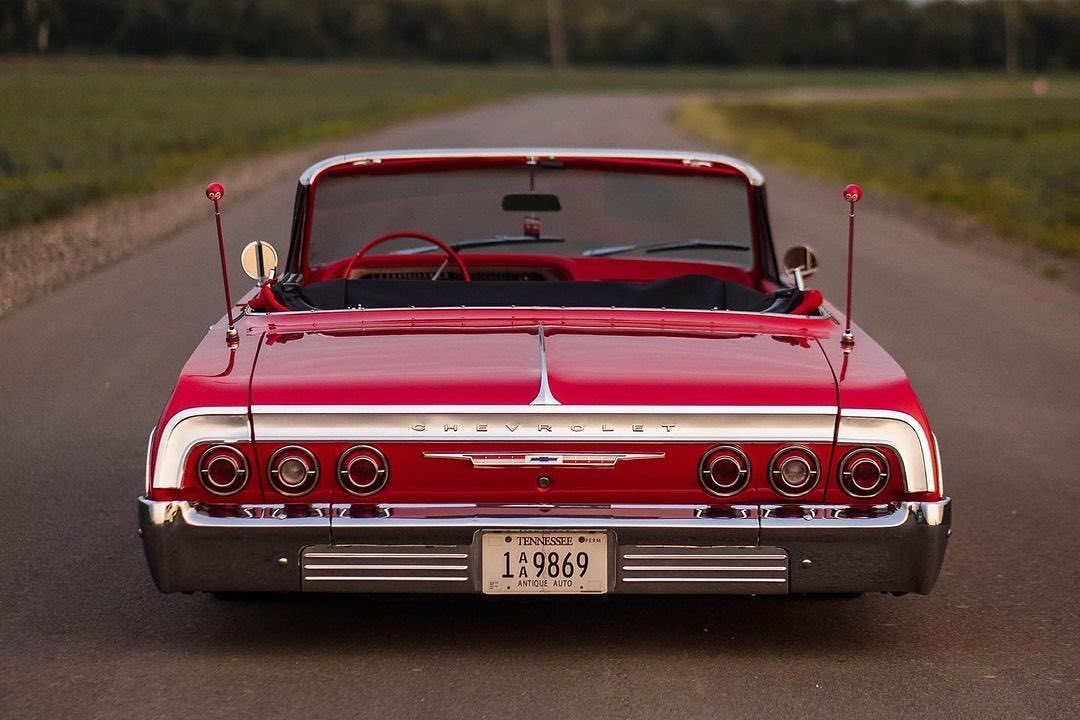 CHEVROLET IMPALA!...