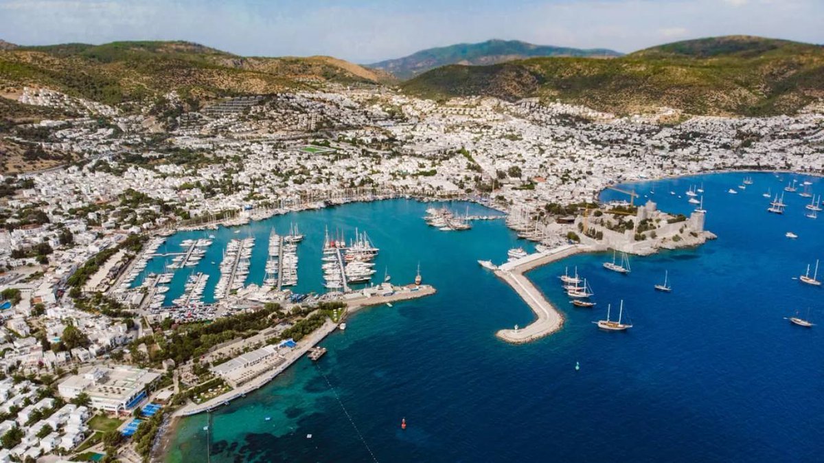 Sizce Alaçatı mı ? Bodrum...