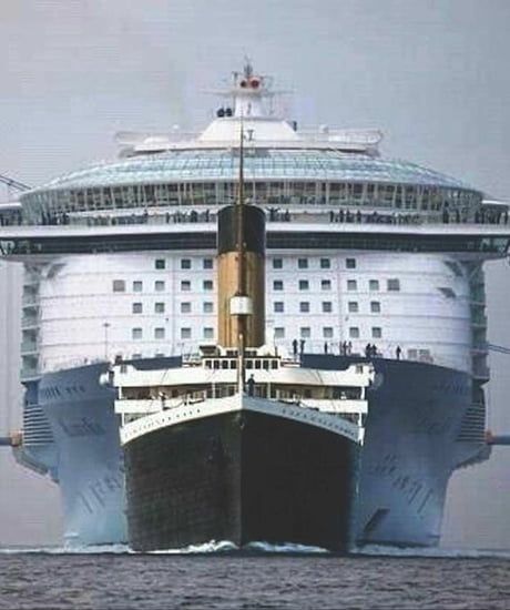 ⛴️Modern bir Kruvaziyer...