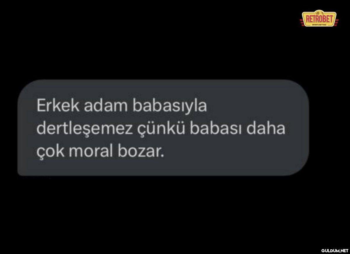 Erkek adam babasıyla...