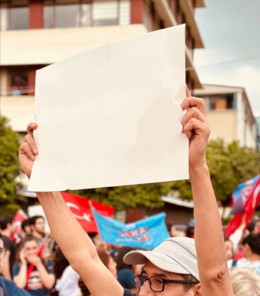 Bu pankarta ne yazmak...