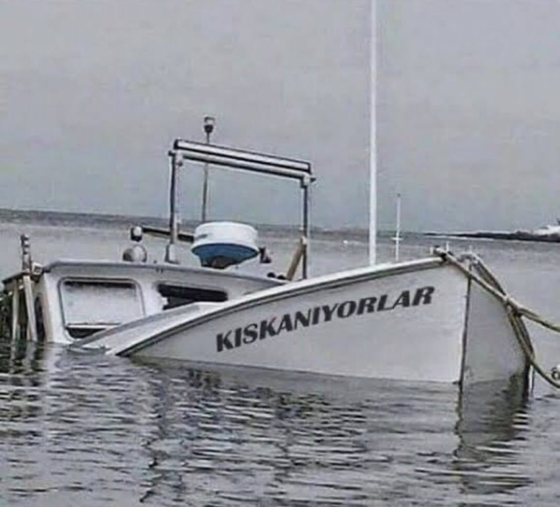 KISKANIYORLAR   Kaynak