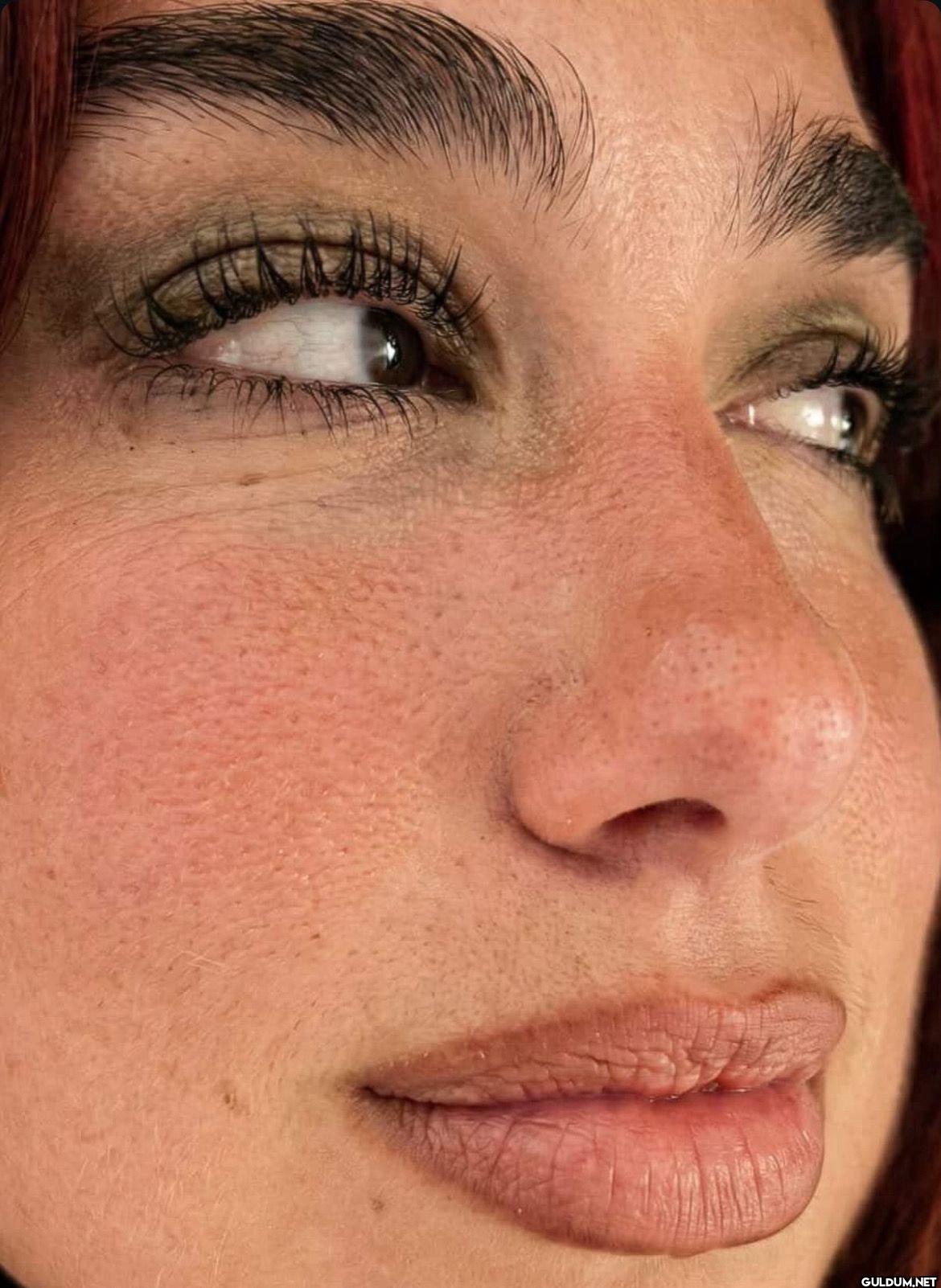 Dua Lipa'nın filtresiz...