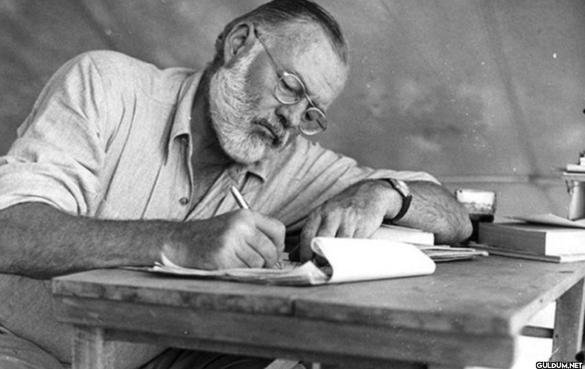 50’li yaşlarda bir adamın...