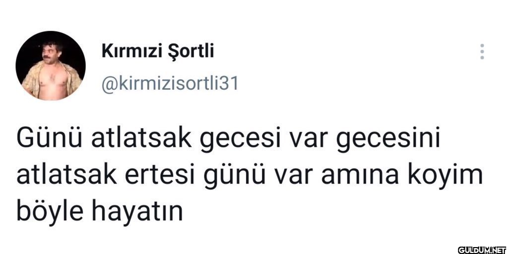 Kırmızı Şortli...