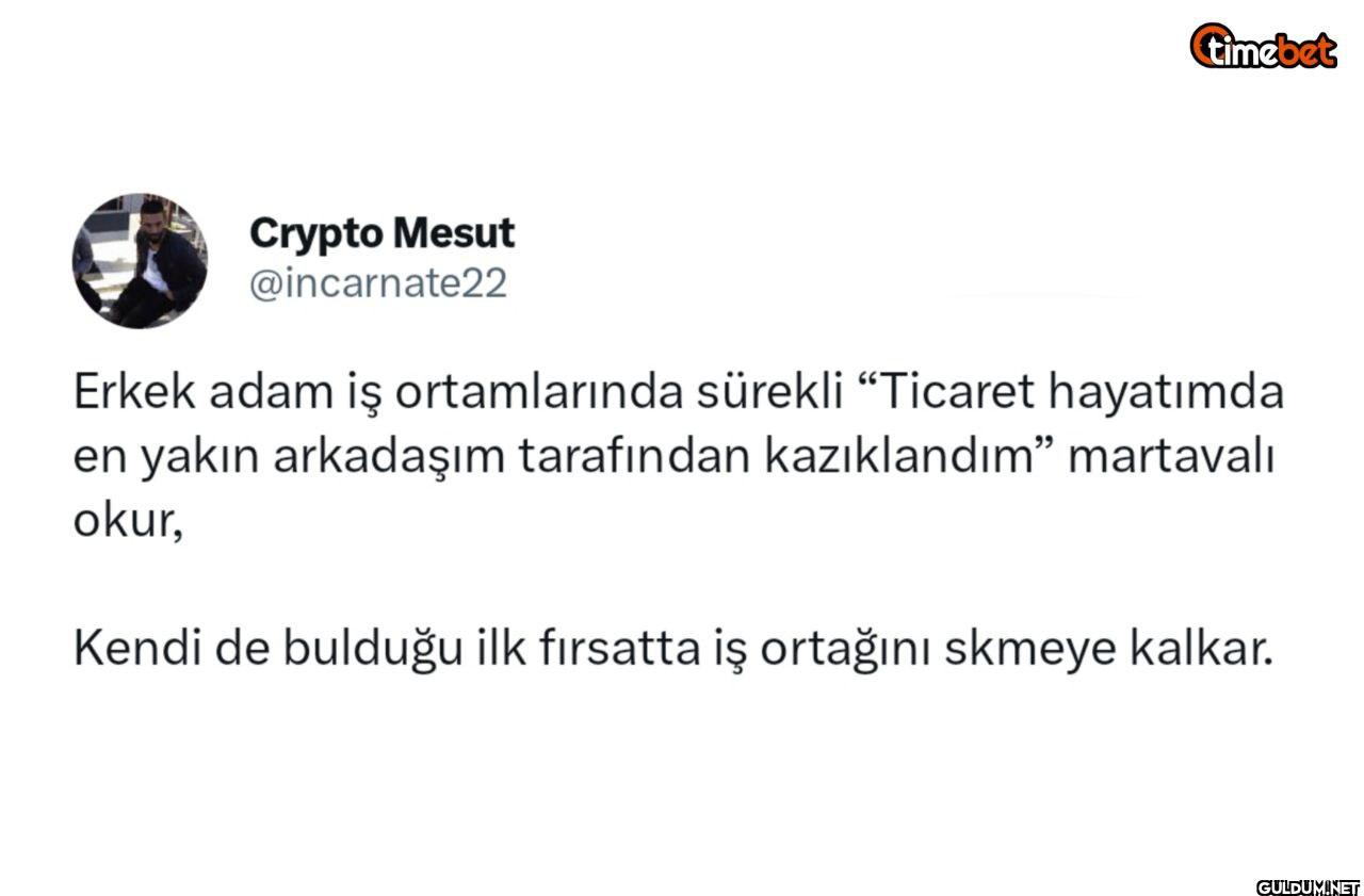 Erkek adam iş ortamlarında...