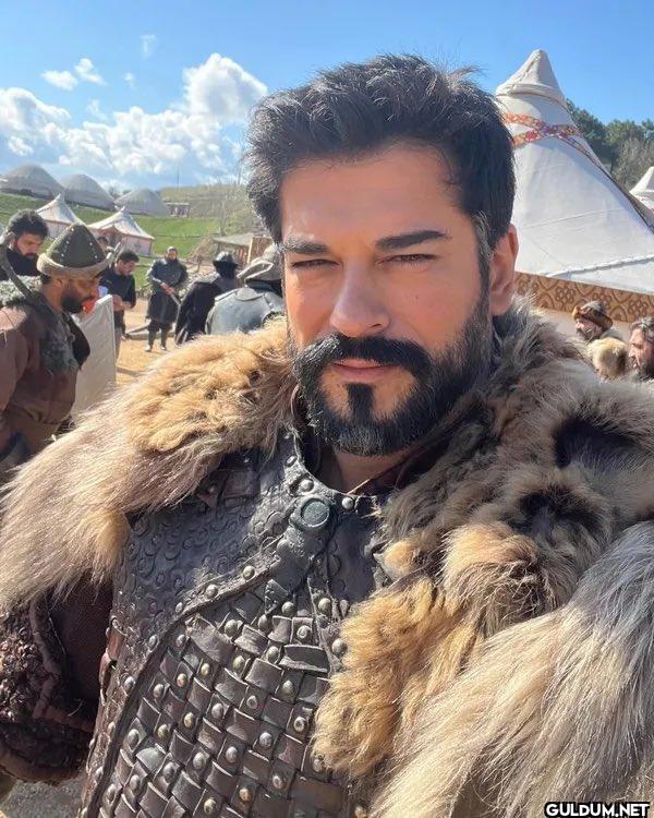 Burak Özçivit, İstanbul’da...