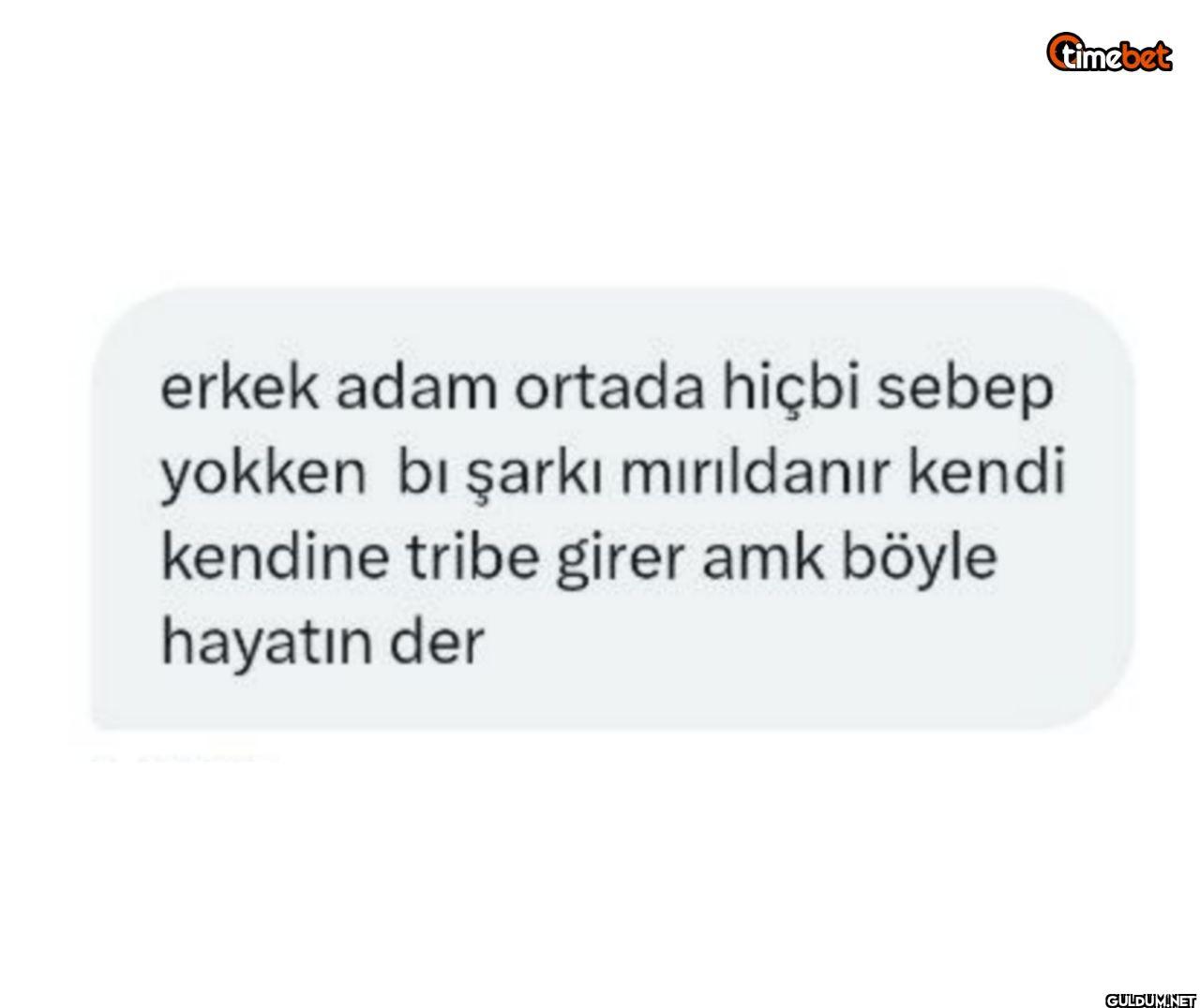 erkek adam ortada hiçbi...