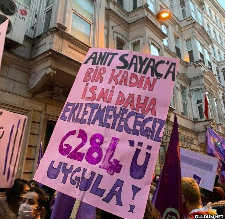Anıt Sayaç'a bir kadın...