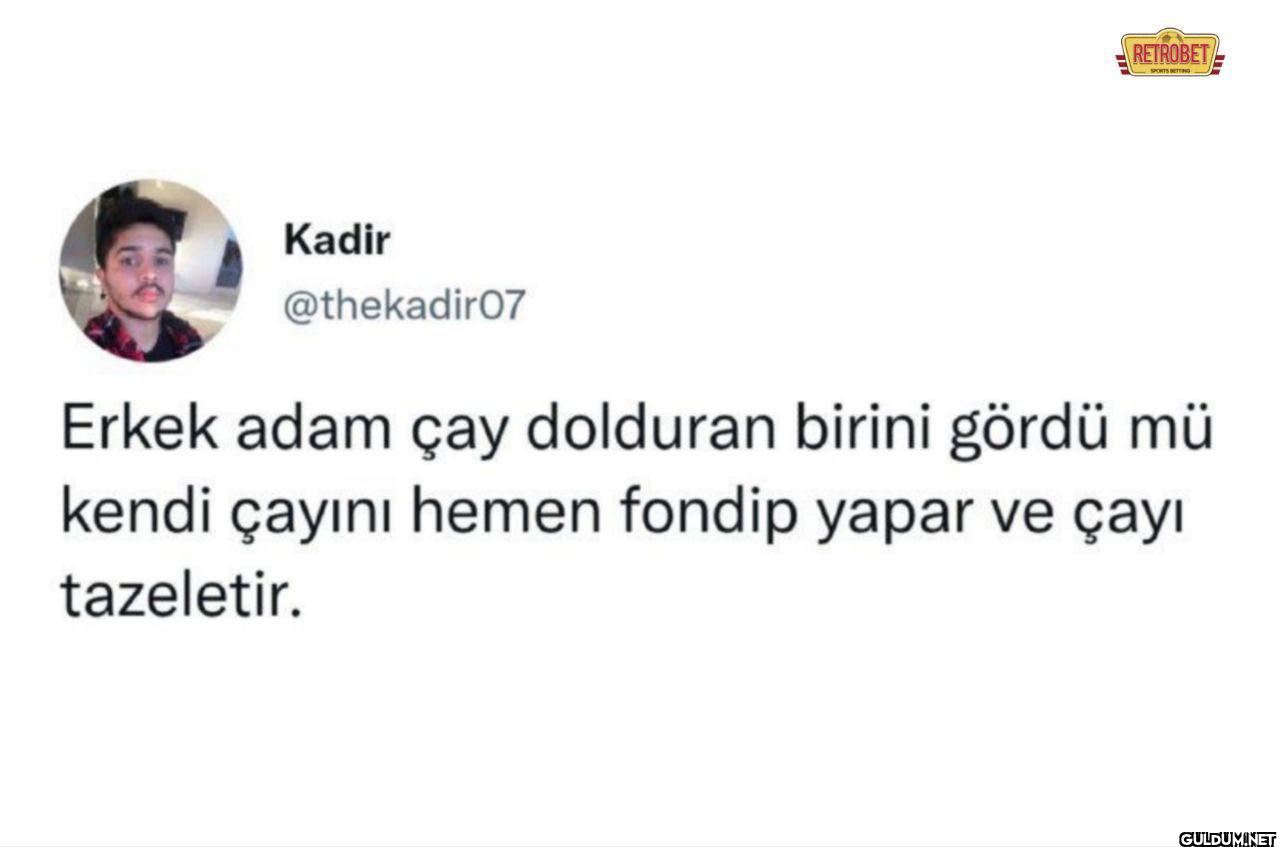 Erkek adam çay dolduran...