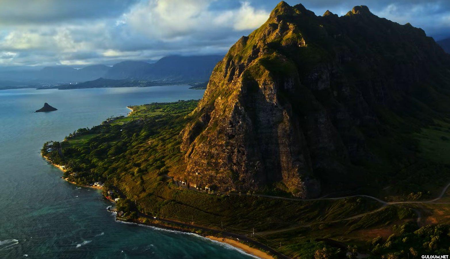Hawaii under tsunami watch...