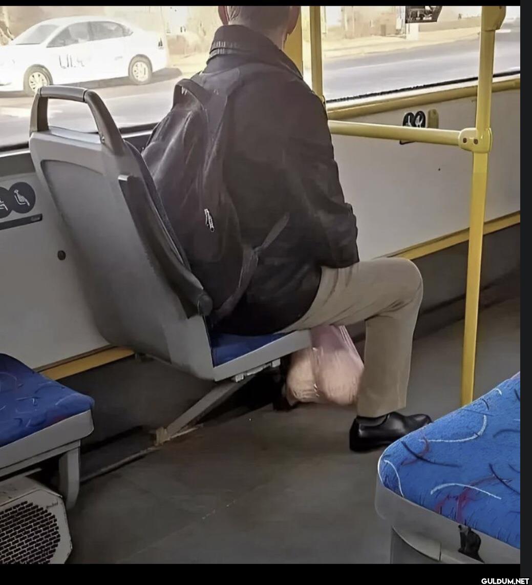 otobüste bir kilo taşak        UL
