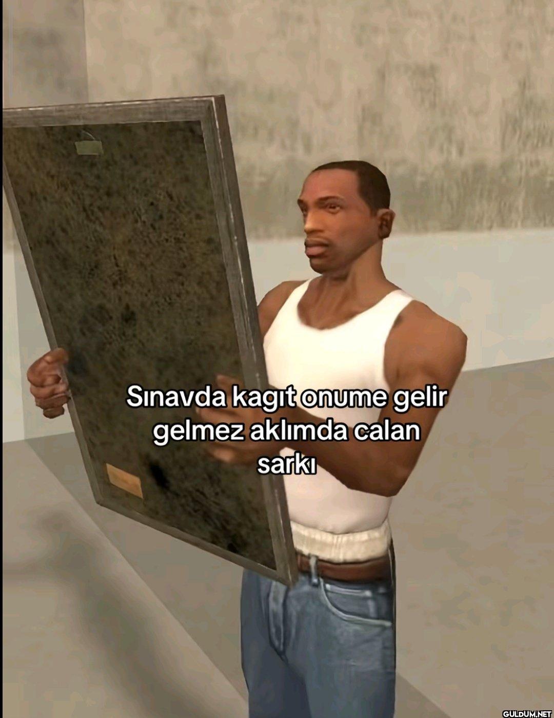 Sınavda kagit onume gelir...