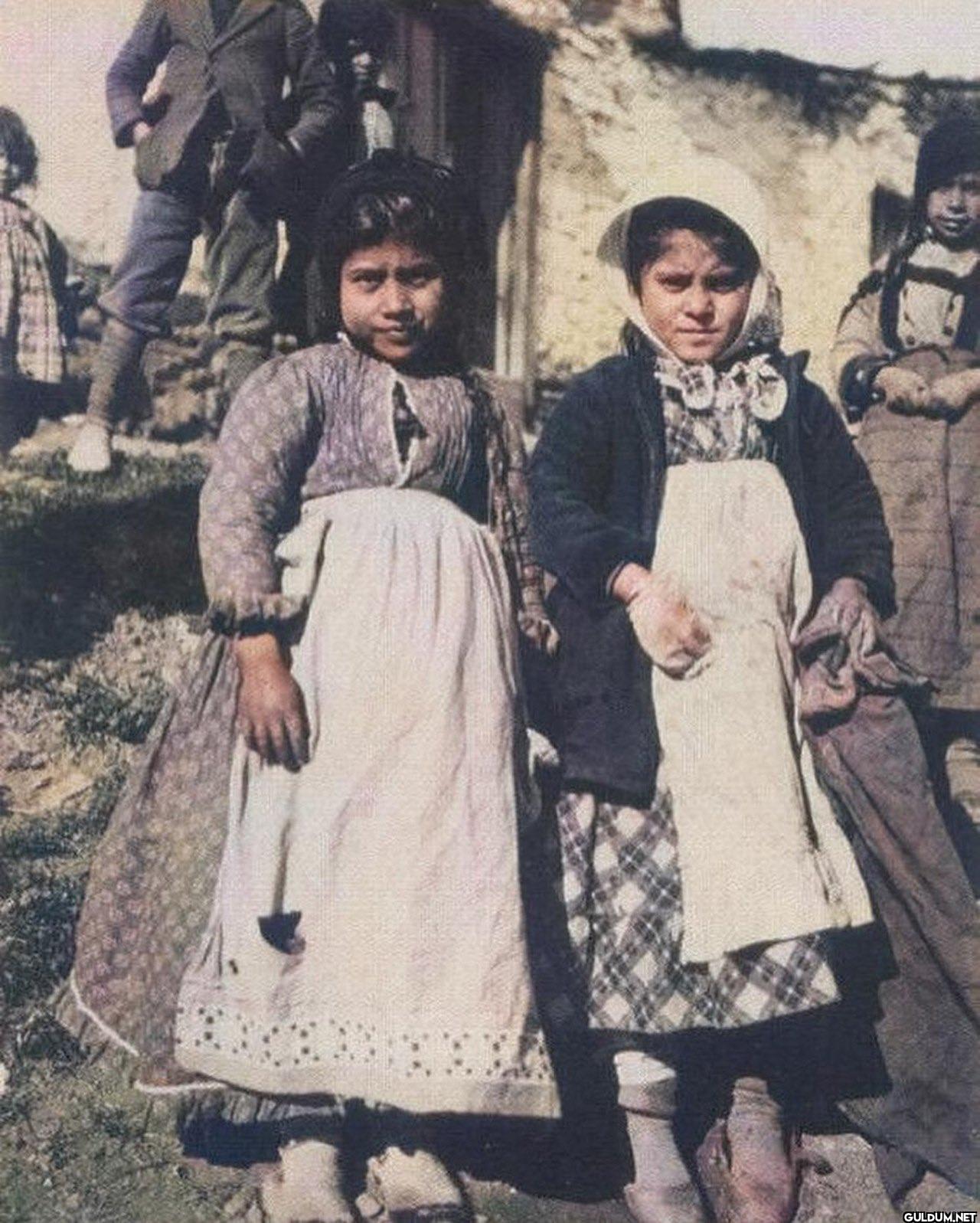 1898, Selanik’te Türk çocukları.