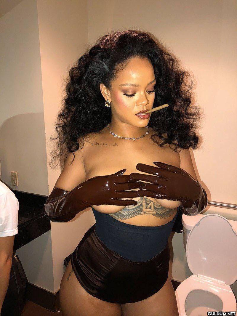 this picture of Rihanna.