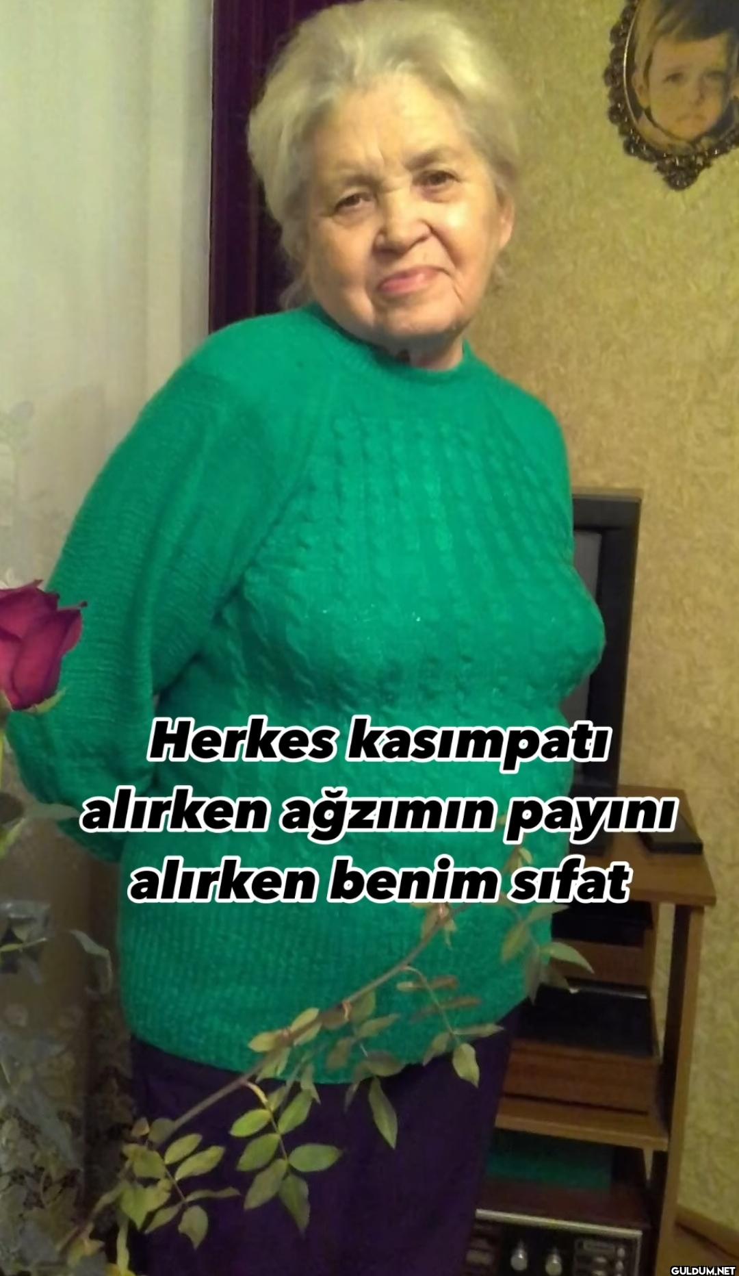 Herkes kasımpatı alırken...