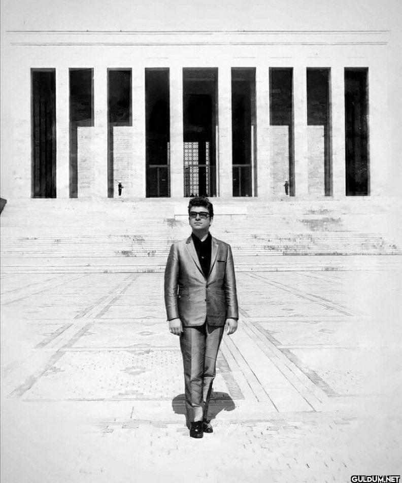 Zeki Müren'in Anıtkabir...