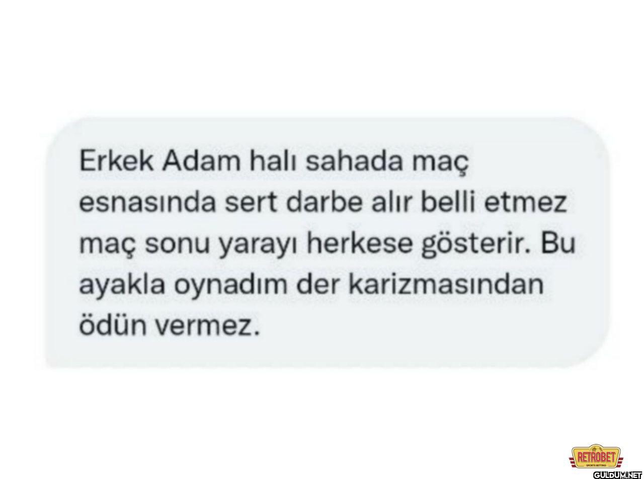 Erkek Adam halı sahada maç...