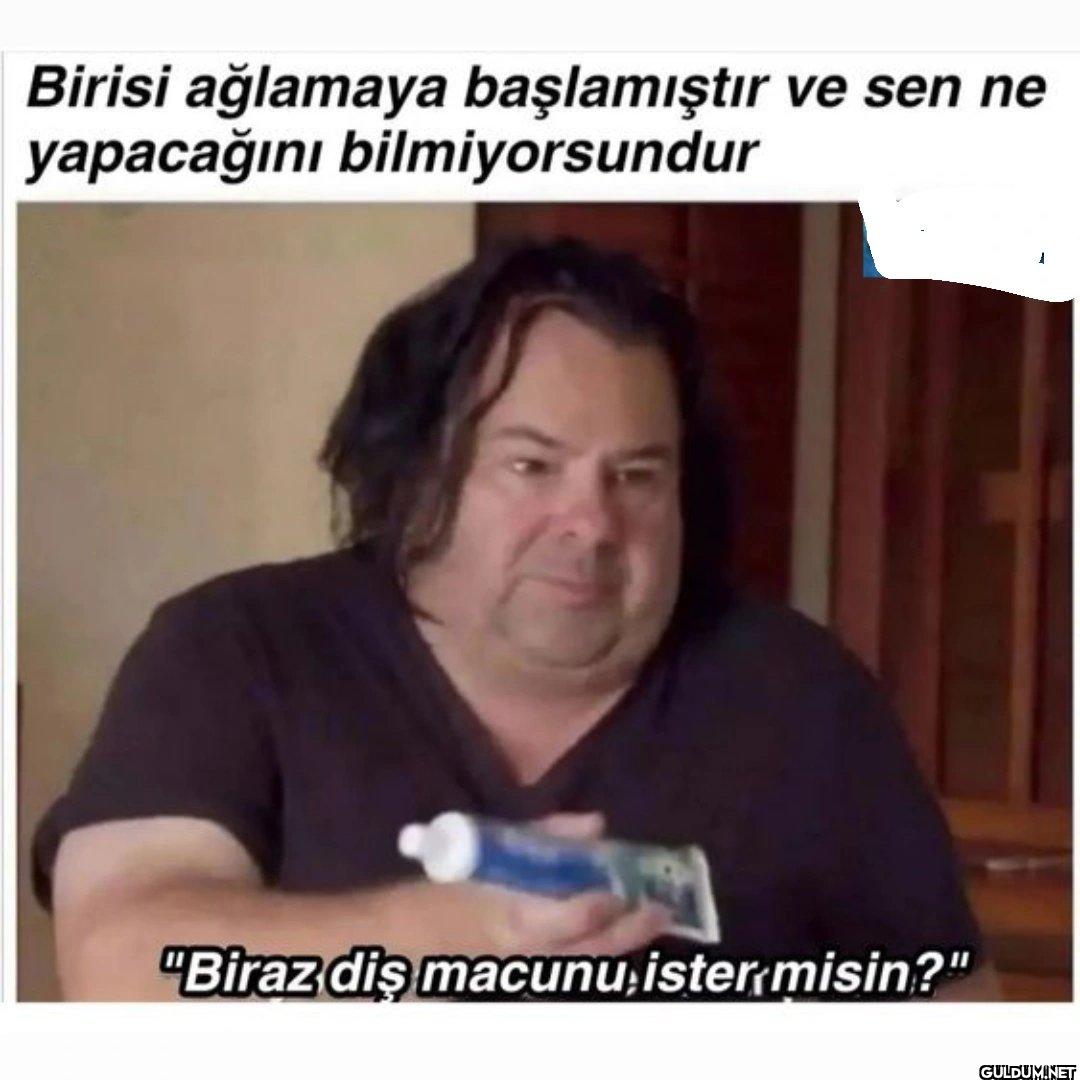 Birisi ağlamaya...