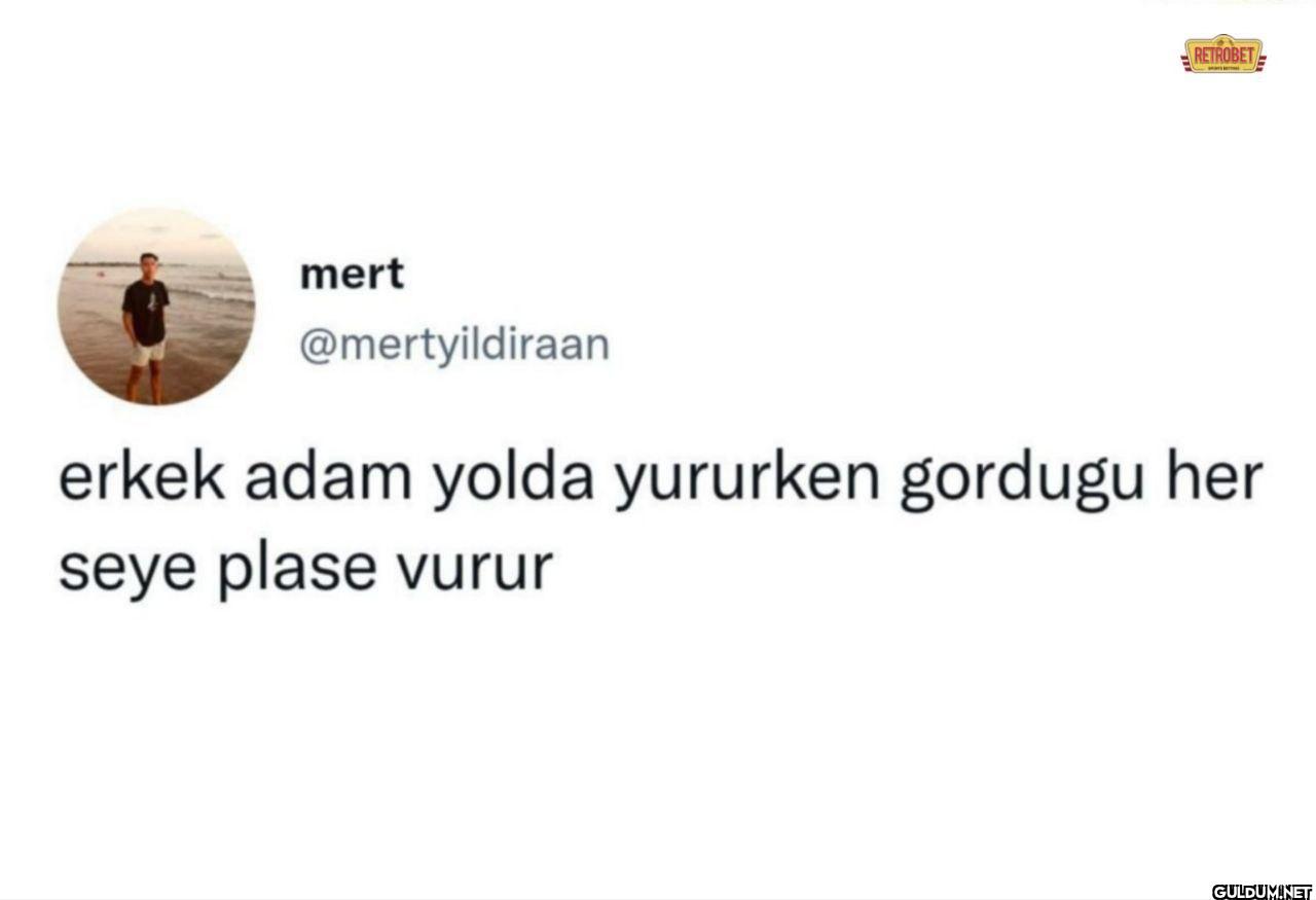 erkek adam yolda yururken...