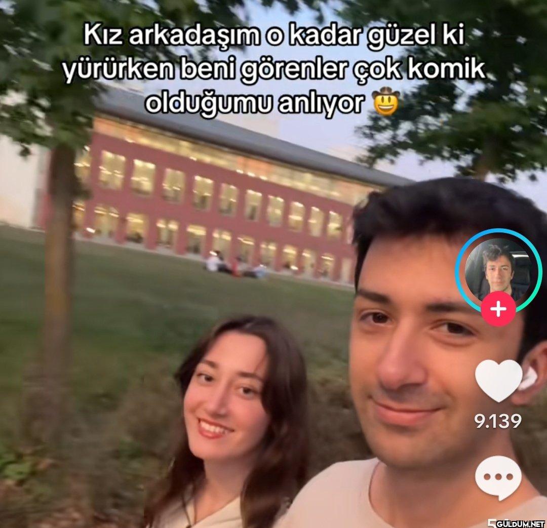 Kız arkadaşım o kadar...