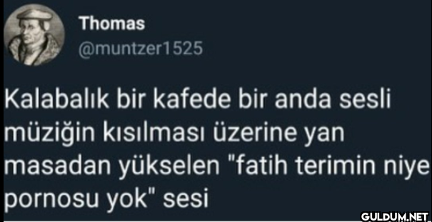Kalabalık bir kafede bir...