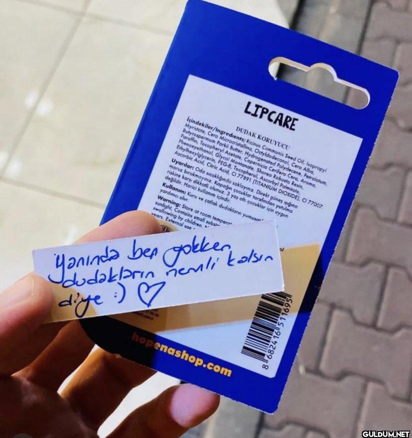 LIPCARE DUDAK BAKIMI...