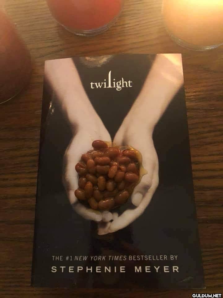 ︎ ︎ ︎ ︎    twilight THE #1...