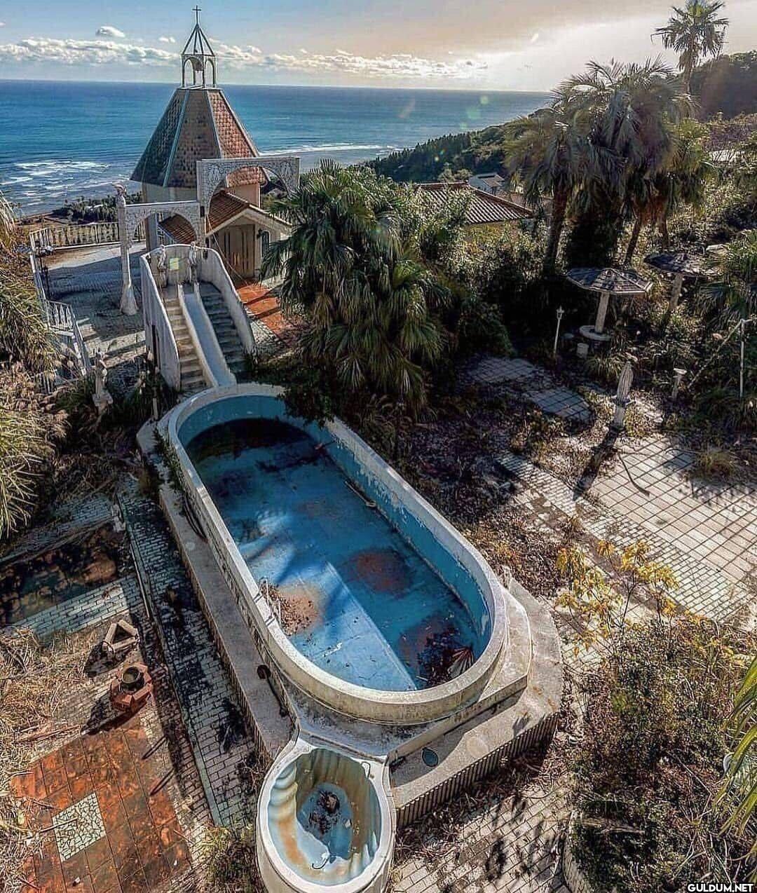 11. Abandoned villa with sea view.