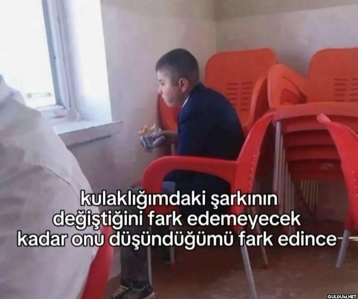 11111 kulaklığımdaki...