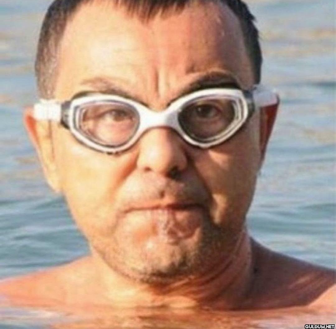 Deniz keyfi yapan...