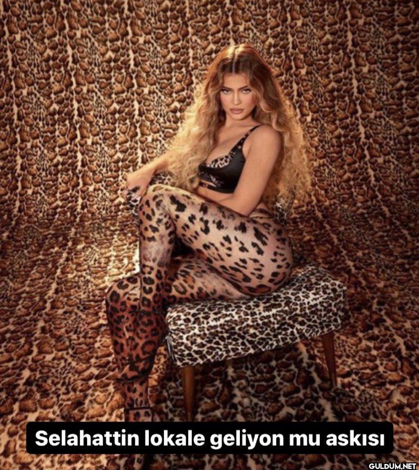 Selahattin lokale geliyon mu askısı