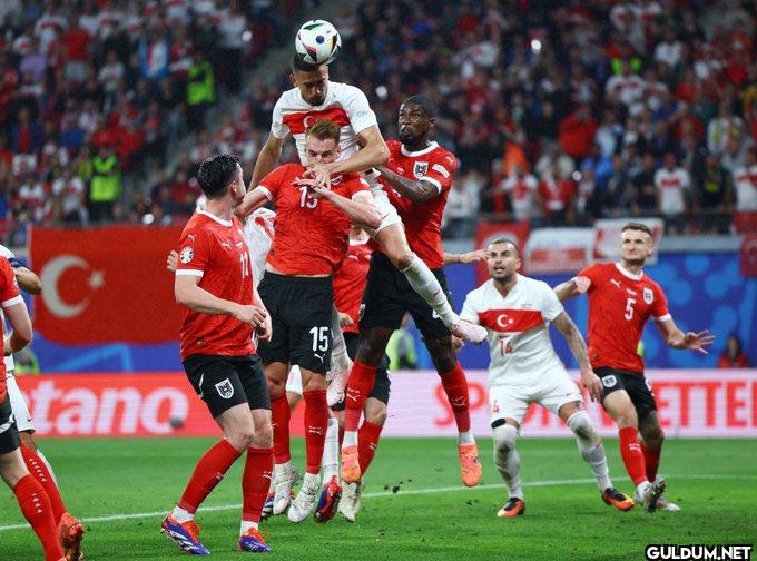 Merih Demiral’ın göğe...