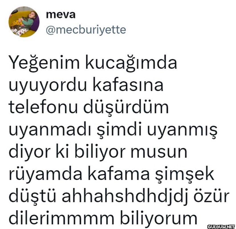 Yeğenim kucağımda uyuyordu...
