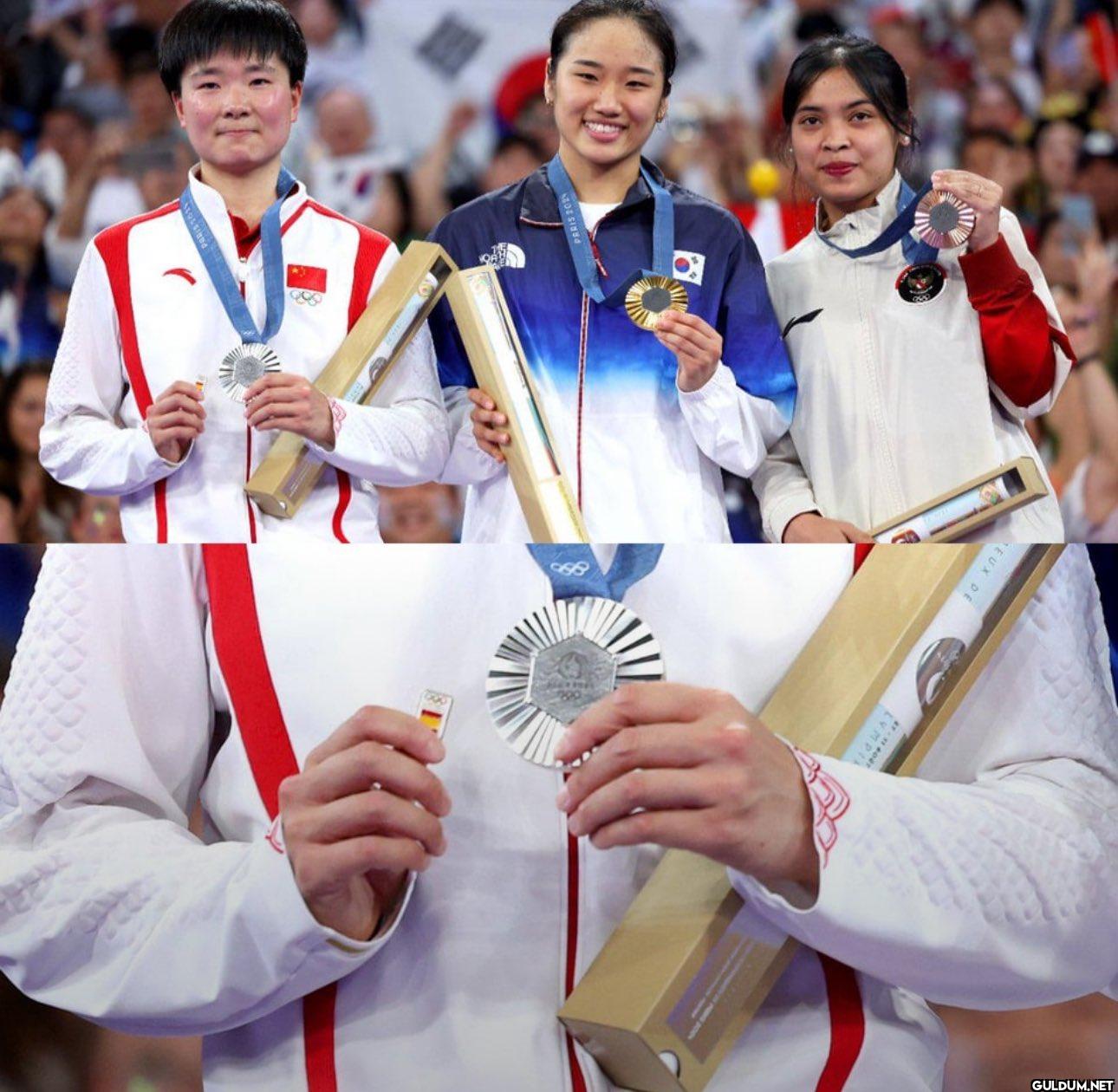 Chinese shuttler He...