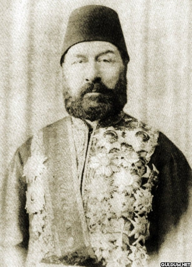 Sadrazam Hayrettin Paşa;...