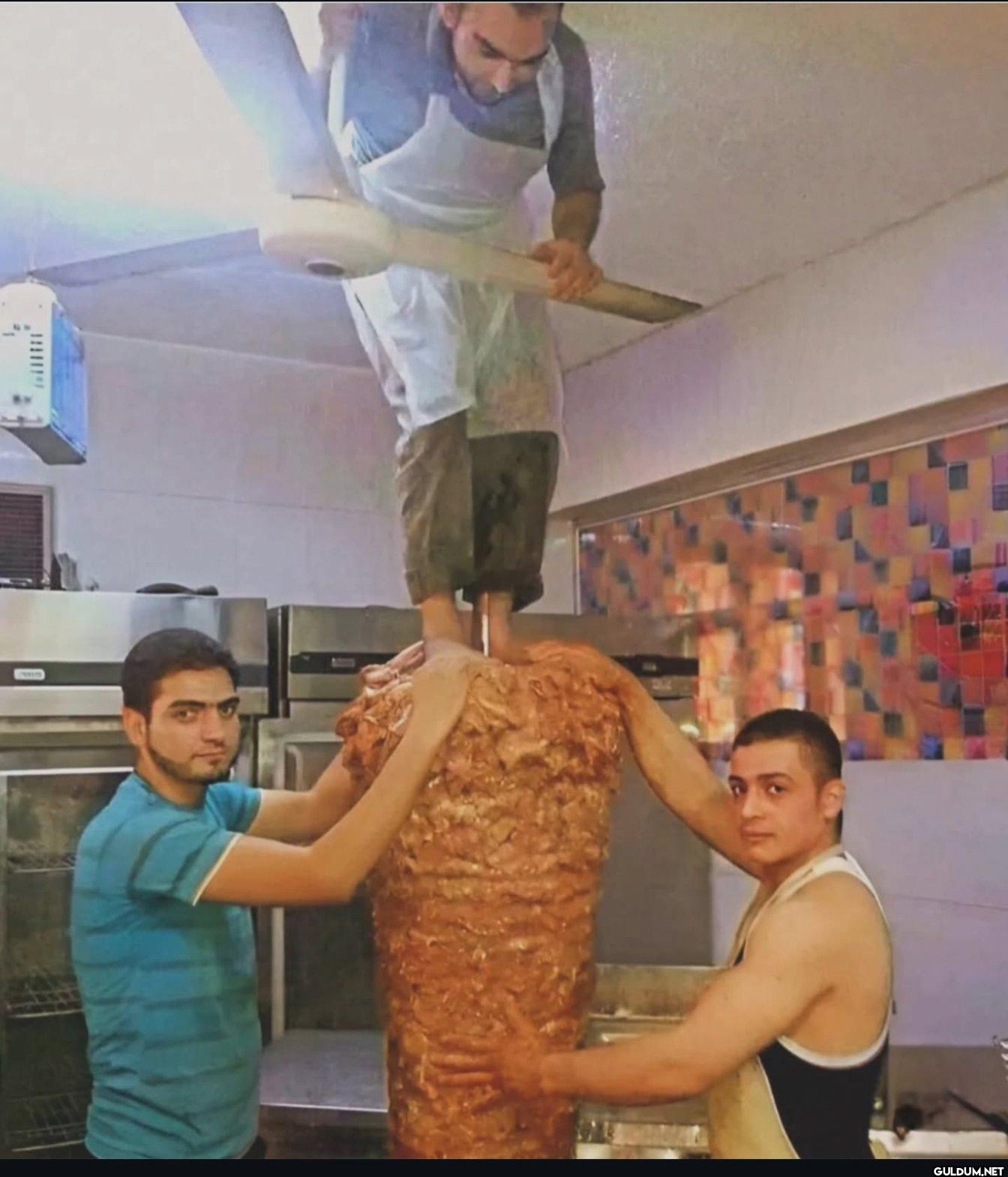 dönere ayağıyla basarak...