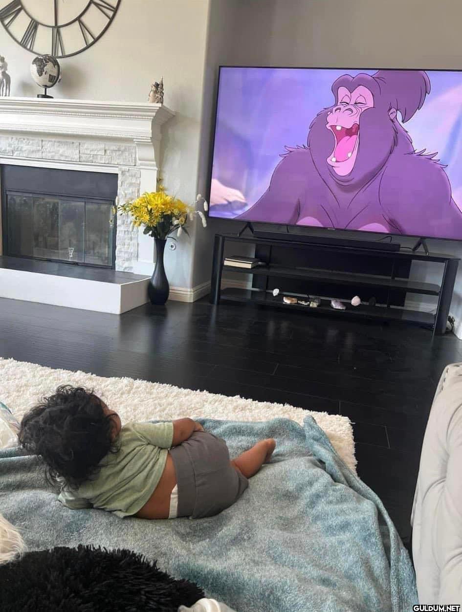 the unemployed be so comfortable 😂😭