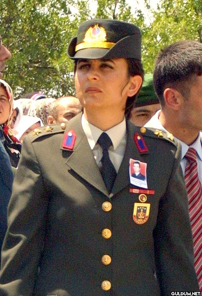 İlk kadın ilçe jandarma...