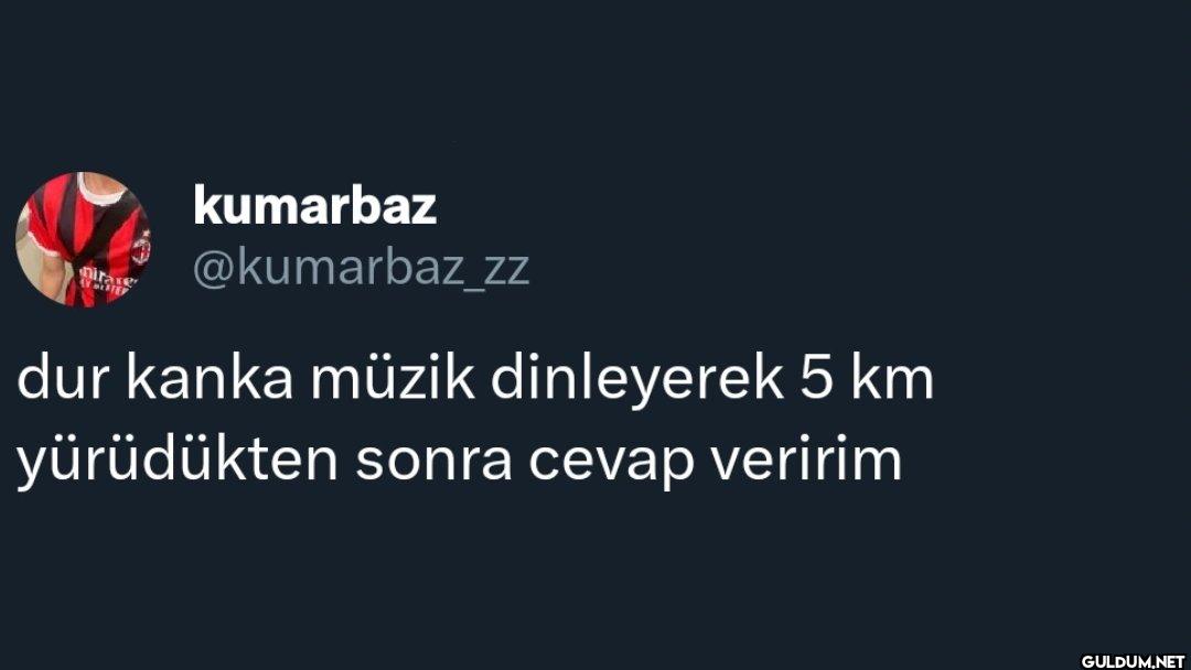 dur kanka müzik dinleyerek...