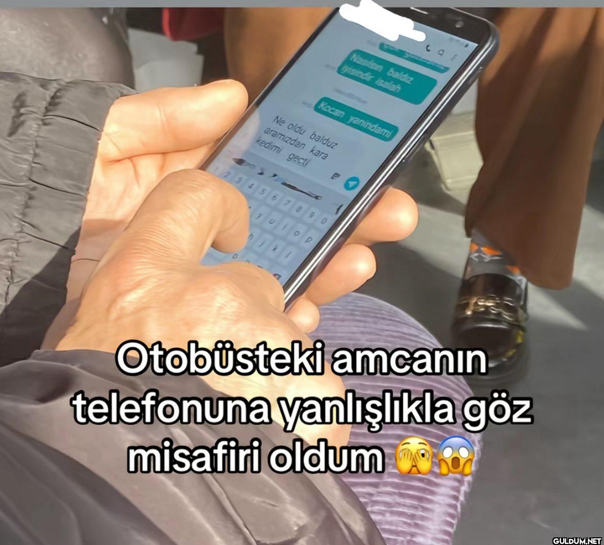 Bir kişi, okuduğu bir...