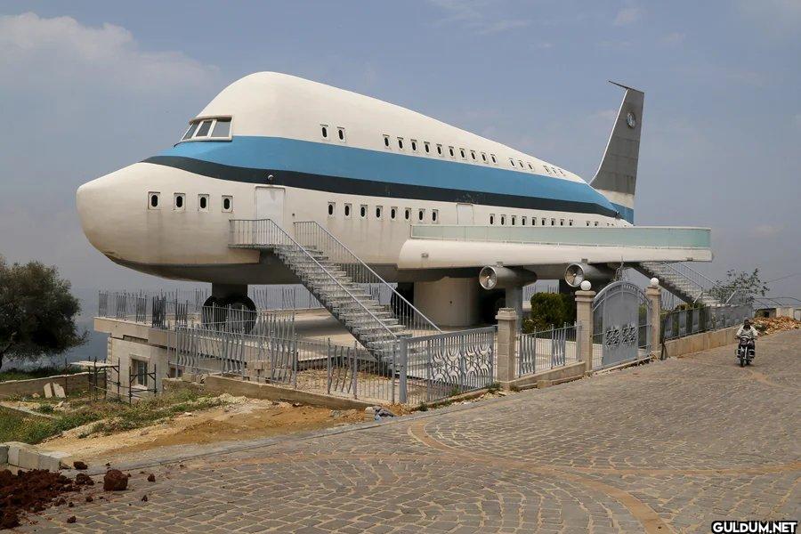 16. Airplane house in the...