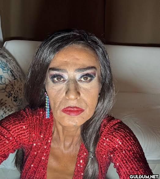 Hülya Avşar, Yıldız...